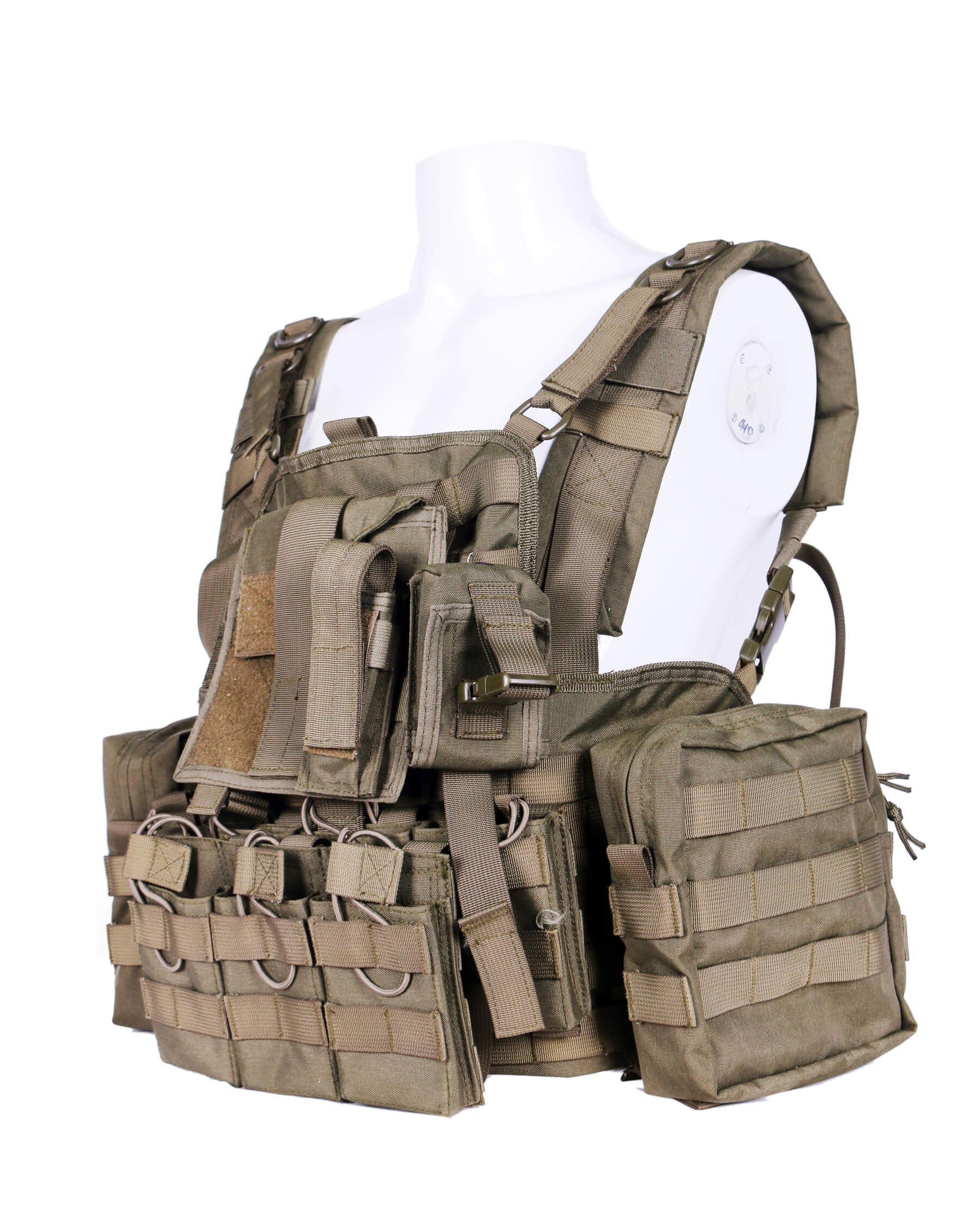 how to adjust tactical vest?